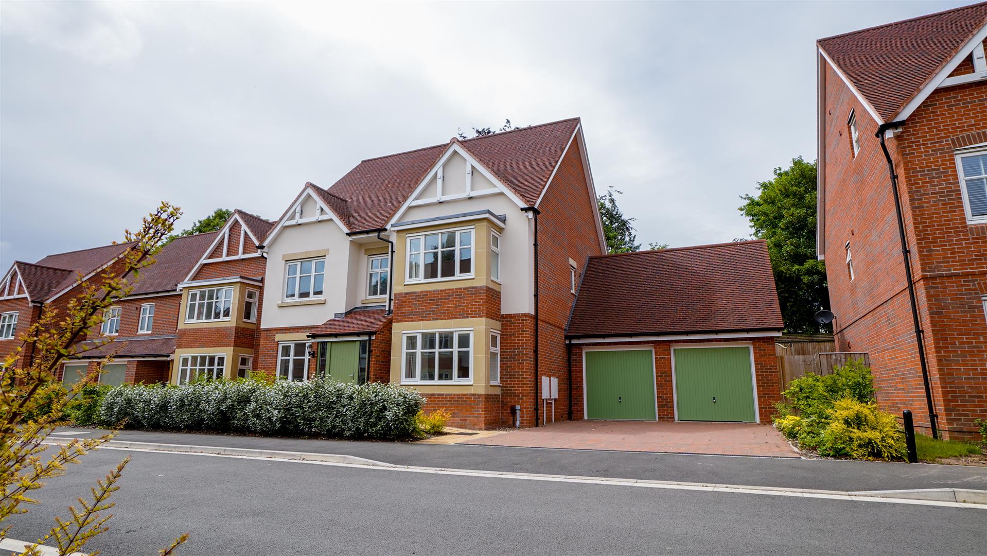 Smith & Co Estates Unique Homes Estate Agent